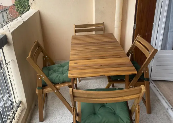 Juan F3 100 M Des Plages Appartement Antibes